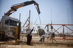Bil’in VIllagers to move the wall themselves, updated with video